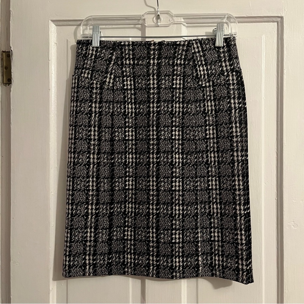 Classic Black and White Micheal Kors Plaid Skirt